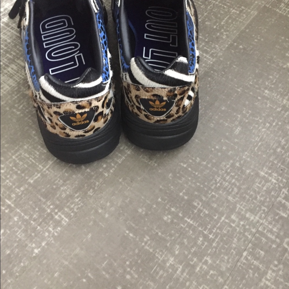 Adidas - Picture 5 of 6